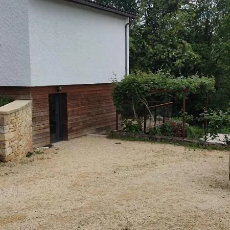 Authentic-spacious 5 Minutes From 펜션 *