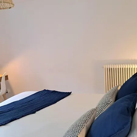 Authentic-spacious 5 Minutes From Dom wakacyjny *