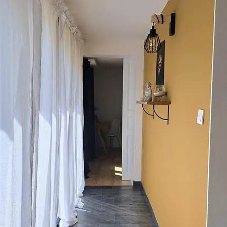 Authentic-spacious 5 Minutes From 펜션 사흘라 라 카네다