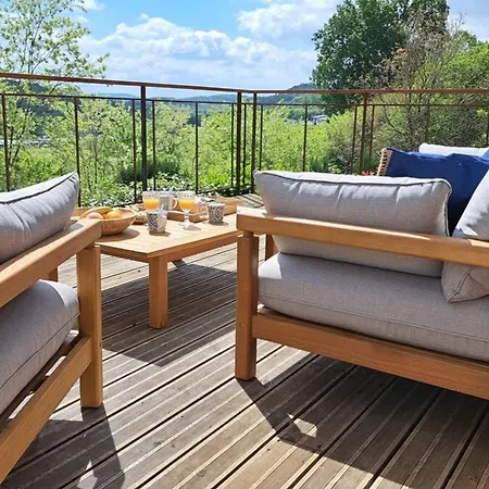 Authentic-spacious 5 Minutes From Dom wakacyjny