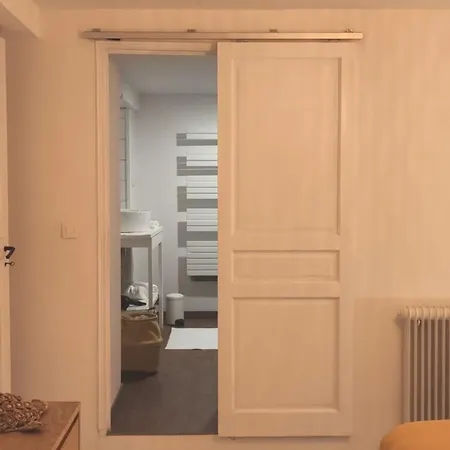Authentic-spacious 5 Minutes From 사흘라 라 카네다