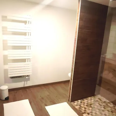 Authentic-spacious 5 Minutes From Dom wakacyjny