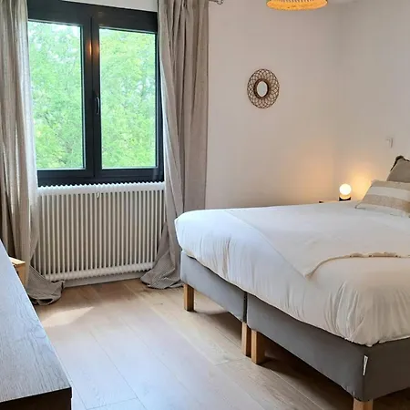 Authentic-spacious 5 Minutes From *