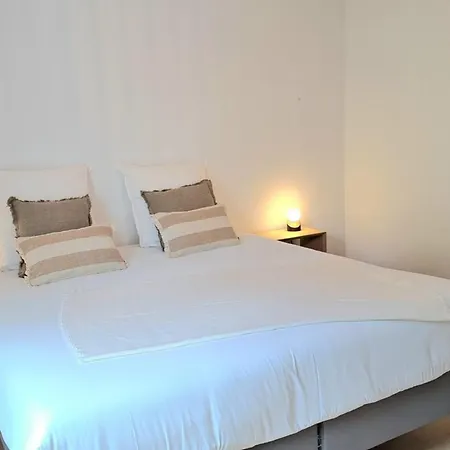 Authentic-spacious 5 Minutes From *